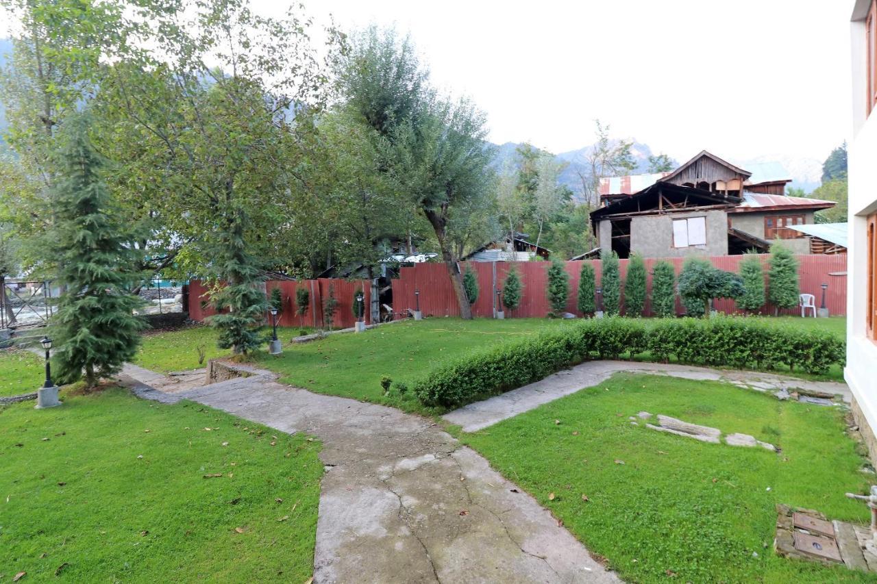 Oyo 18416 Hotel Park Palace Pahalgam Exterior photo